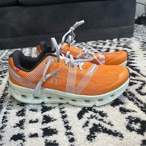 New Mens On Running Cloudgo Turmeric/Aloe size 9.5